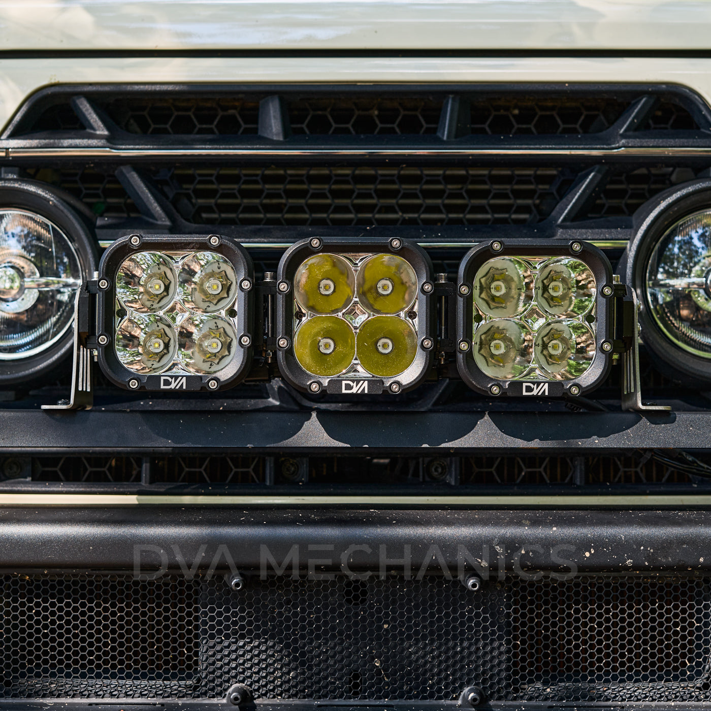 INEOS Grenadier: Front Bumper 3-Light Bar