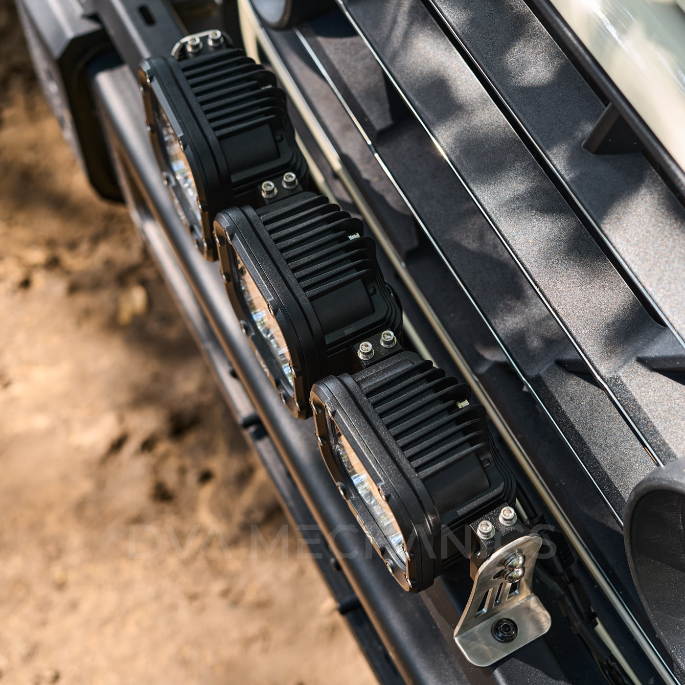 INEOS Grenadier: Front Bumper 3-Light Bar