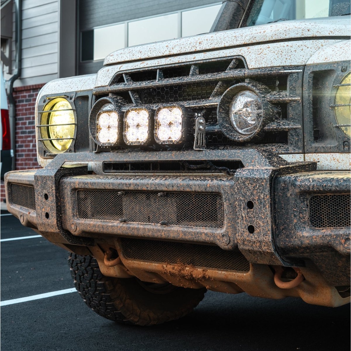 INEOS Grenadier: Front Bumper Light Mount