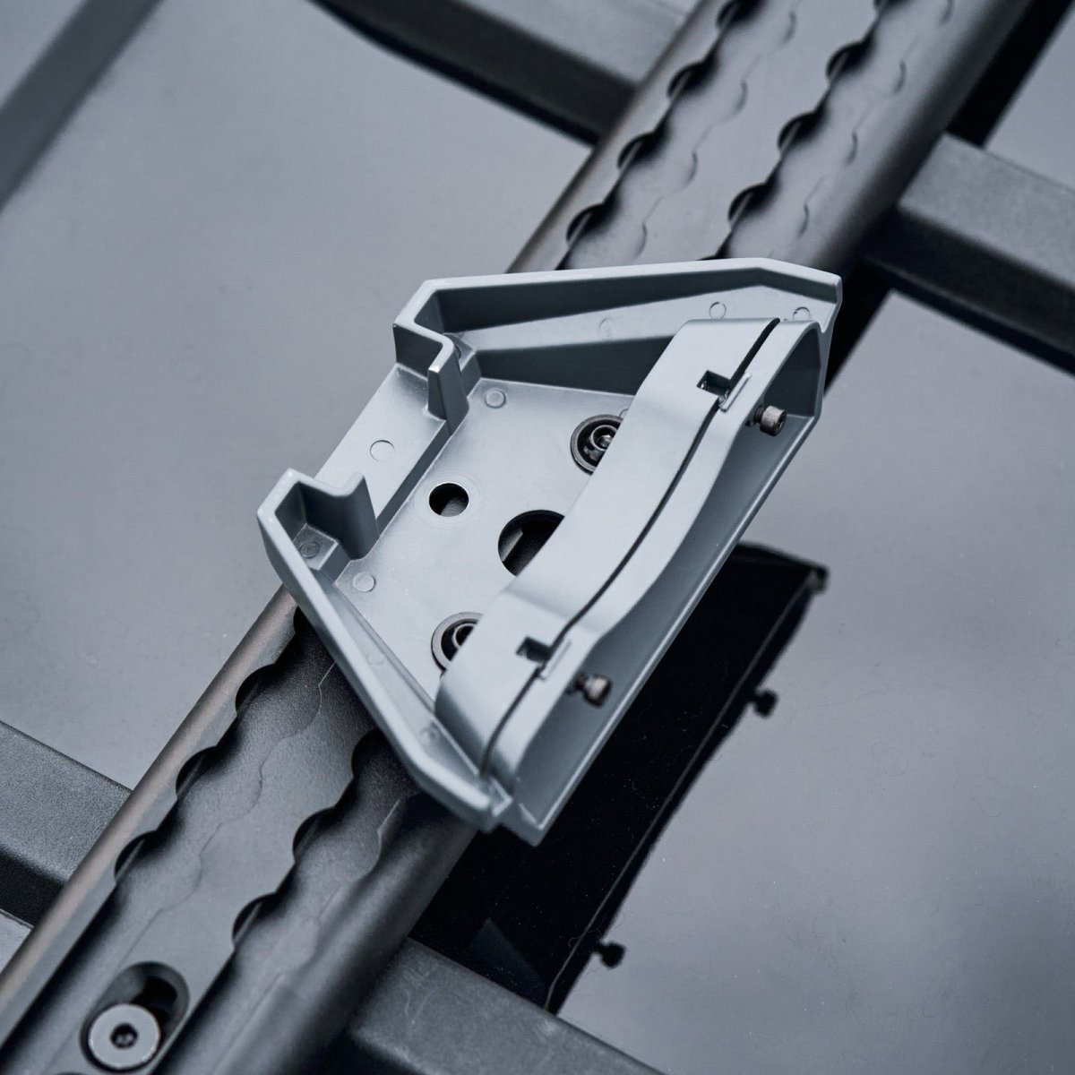 Starlink Mini Roof Rack Mount v2 – Universal Roof Rack Fit with Anti-Theft Kickstand